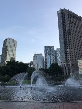 ツインタワー噴水